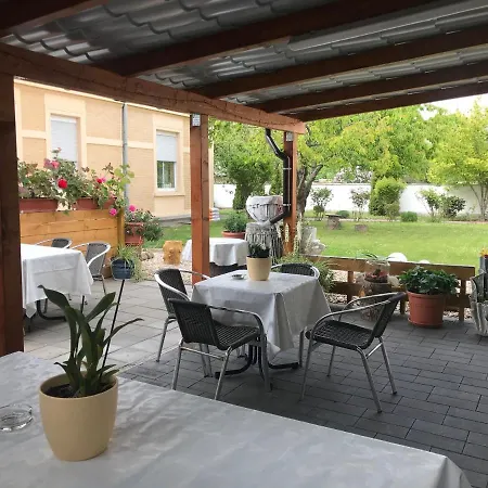 Pensionlien * Koethen (Anhalt)